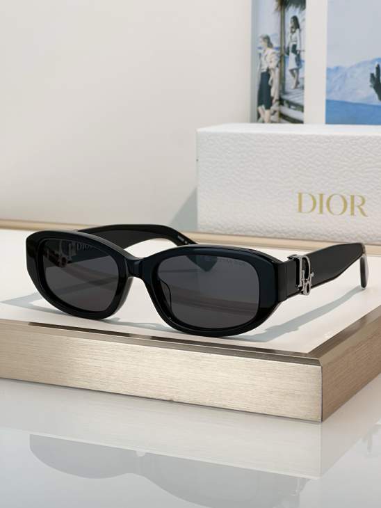 Picture of Dior Sunglasses _SKUfw81854640fw